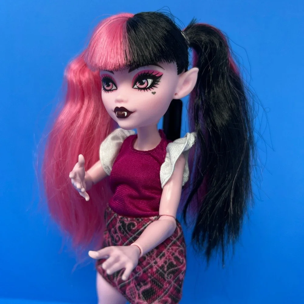 Monster‎ High Draculaura Doll G3 Core Refresh Dracula Daughter 2022 Articulated